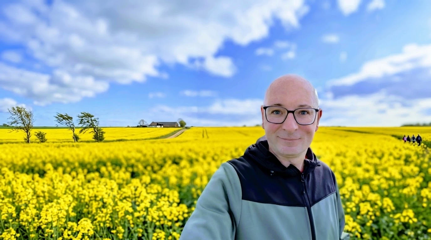 Wojciech Krawczyk – instruktor pierwszej pomocy, cyberbezpieczeństwa i obsługi smartfonów na Podlasiu